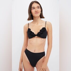 MAYGEL CORONEL
Black Krassi Bikini